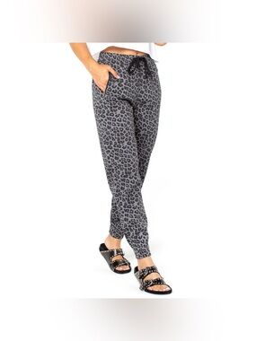 Celebrity Pink High Rise Cheetah Print Cargo Joggers- Gray & Black
